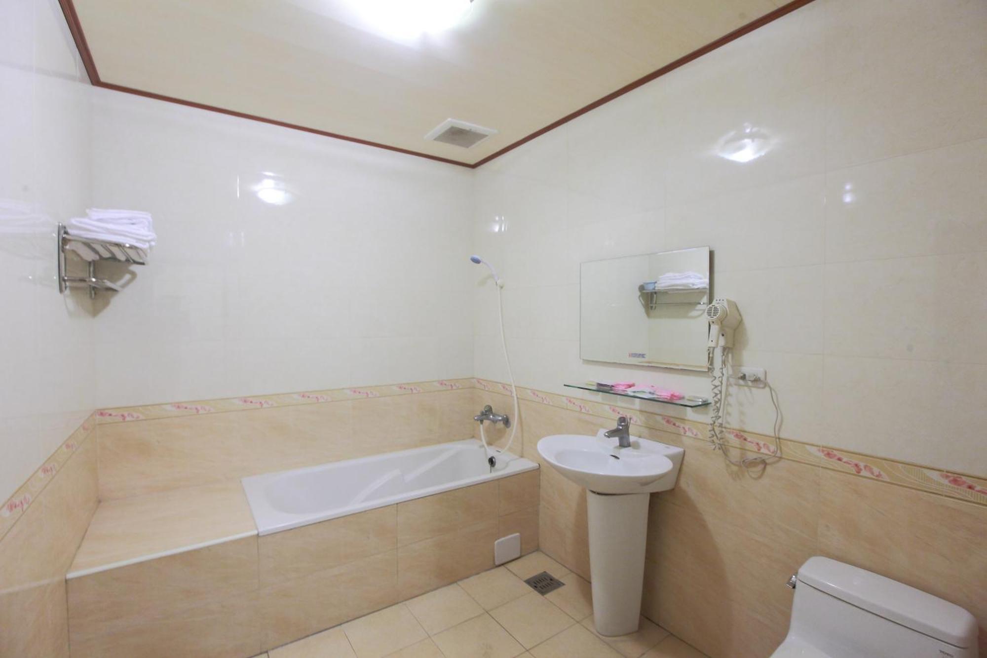 Yong Qi Hotel Hualien Rom bilde